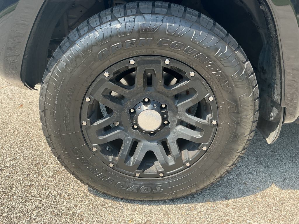 Used 2019 Toyota 4Runner SR5 Premium AWD/4WD image 9