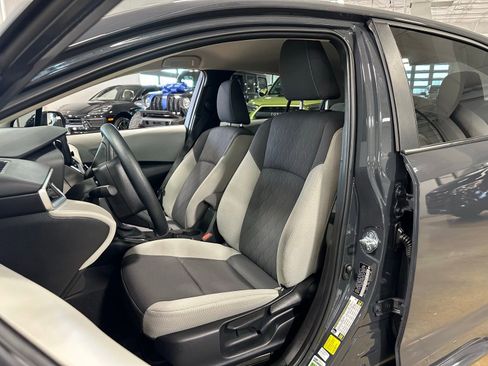 Used 2025 Toyota Corolla LE image 13