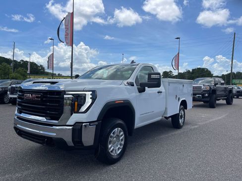 New 2025 GMC Sierra 2500 Pro w/ Convenience Package image 1