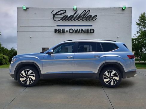 Used 2025 Volkswagen Atlas SE FWD image 6