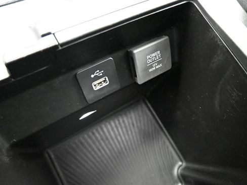Used 2023 Acura MDX SH-AWD image 18