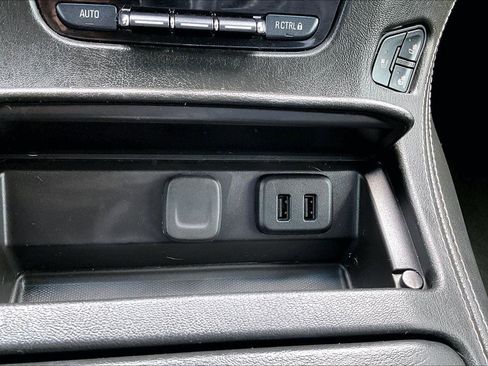 Used 2018 GMC Yukon Denali AWD/4WD image 16