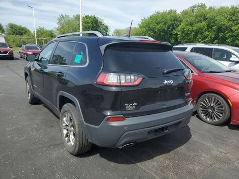 Used 2019 Jeep Cherokee Latitude Plus w/ Comfort/Convenience Group AWD/4WD image 7