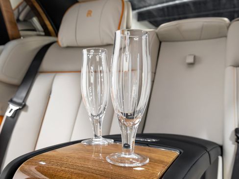 Used 2019 Rolls-Royce Phantom image 39