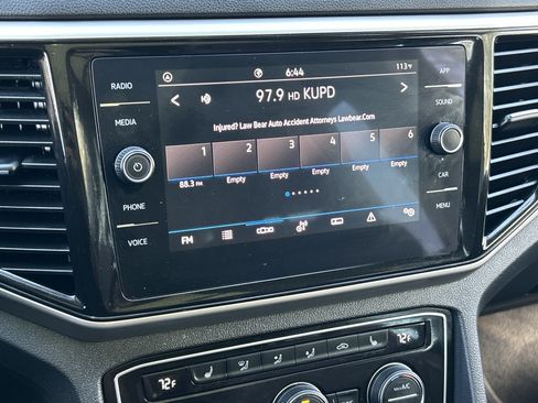 Used 2023 Volkswagen Atlas SE w/ Panoramic Sunroof Package FWD image 22