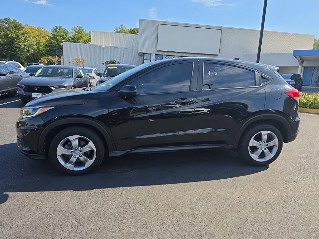 Used 2021 Honda HR-V LX image 2