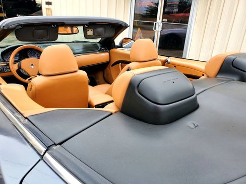 Used 2011 Maserati GranTurismo Convertible RWD image 40