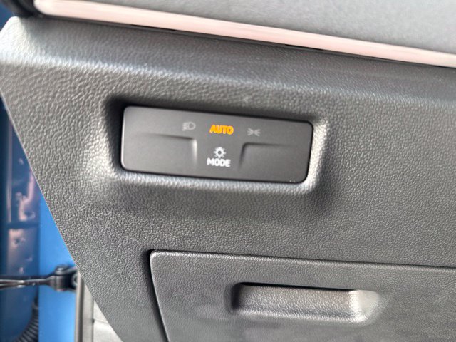 New 2026 Volkswagen Tiguan SE R-Line AWD/4WD image 13