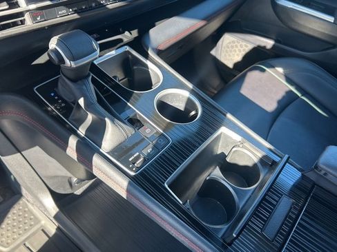 Used 2025 Toyota Sienna XSE image 27