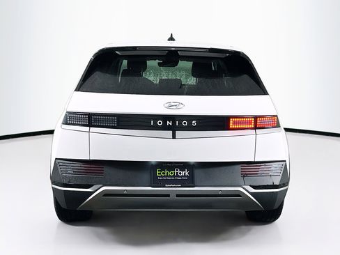 Used 2024 Hyundai Ioniq 5 SE RWD image 7