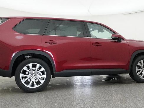 New 2026 Toyota Grand Highlander FWD image 26