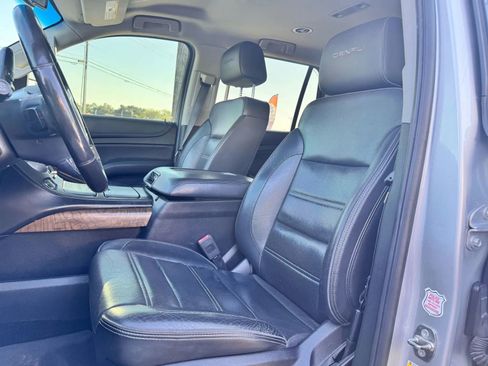 Used 2018 GMC Yukon Denali image 8