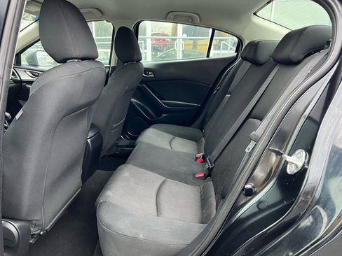 Used 2018 MAZDA MAZDA3 Sport image 9