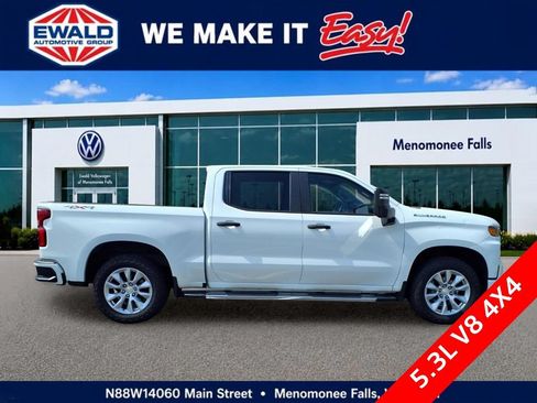 Used 2019 Chevrolet Silverado 1500 Custom w/ Custom Max Trailering Package AWD/4WD image 8