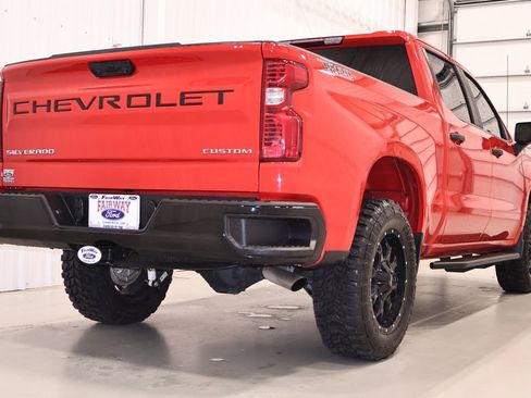 Used 2026 Chevrolet Silverado 1500 Custom Trail Boss AWD/4WD image 9