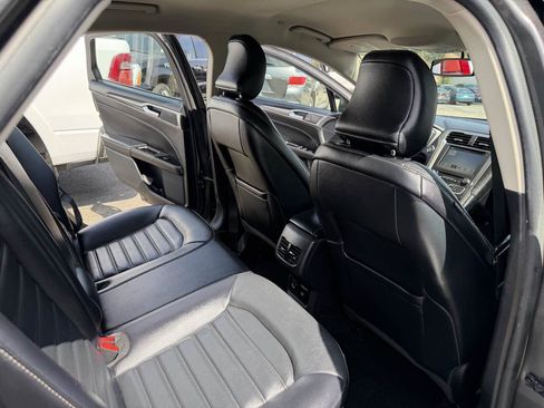 Used 2018 Ford Fusion Energi SE FWD image 14