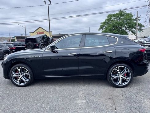 Used 2021 Maserati Levante AWD/4WD image 4