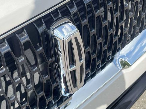 Used 2022 Lincoln Corsair Reserve w/ Equipment Group 201A AWD/4WD image 24