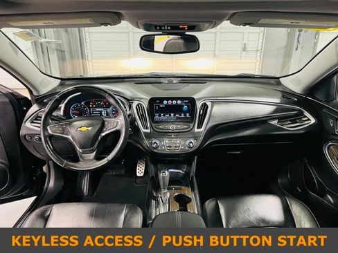 Used 2016 Chevrolet Malibu Premier FWD image 3