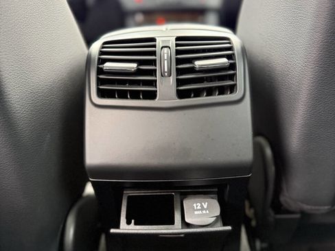 Used 2010 Mercedes-Benz E 350 4MATIC Sedan image 14