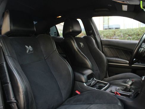 Used 2017 Dodge Charger R/T Scat Pack w/ Dynamics Package image 30