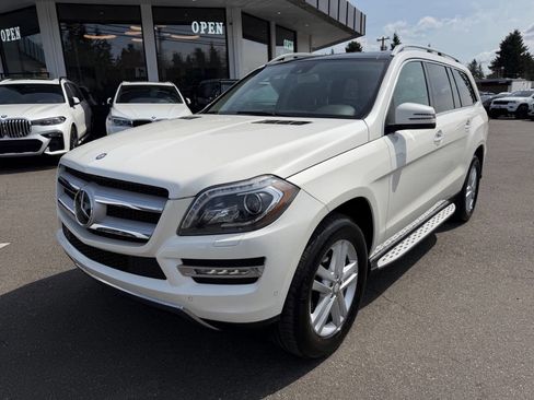 Used 2016 Mercedes-Benz GL 450 4MATIC w/ Premium I Package image 1