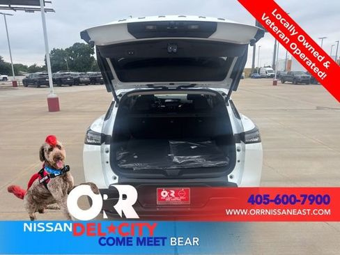 New 2025 Nissan Murano SL w/ Cargo Package AWD/4WD image 10