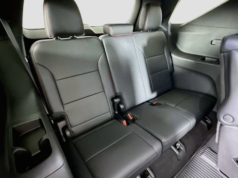 New 2026 Chevrolet Traverse RS w/ LPO, Floor Liner Package AWD/4WD image 28