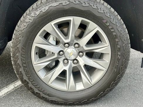 Used 2021 Chevrolet Silverado 1500 High Country w/ Technology Package image 29