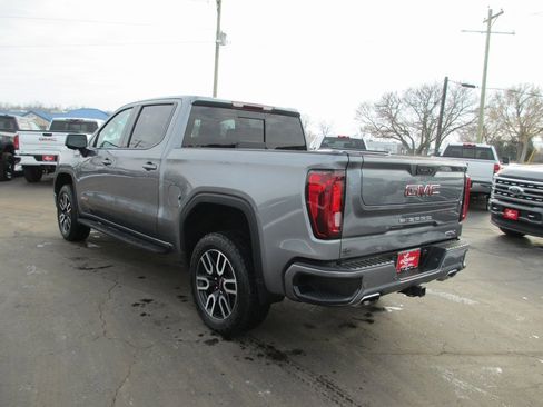 Certified 2022 GMC Sierra 1500 AT4 w/ AT4 Premium Package image 8