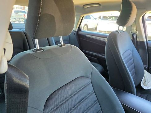 Used 2018 Ford Fusion SE image 14