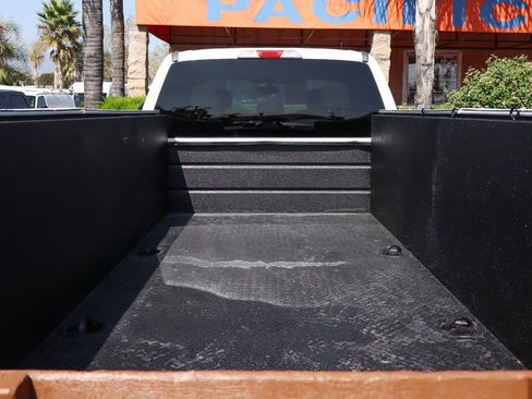 Used 2018 Ford F550 2WD Crew Cab Super Duty image 8