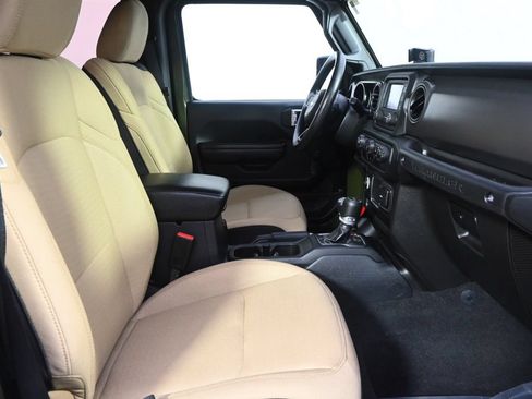 Used 2021 Jeep Wrangler Sport AWD/4WD image 16