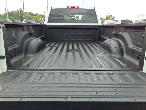 Used 2024 RAM 2500 Tradesman w/ Chrome Appearance Group AWD/4WD image 16