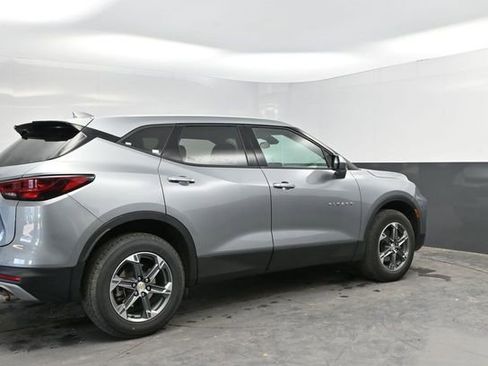 Used 2025 Chevrolet Blazer LT AWD/4WD image 10