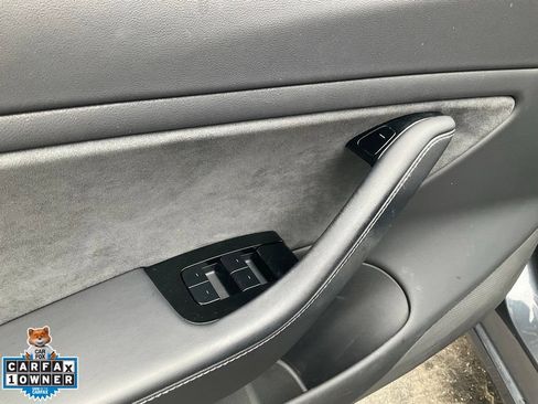 Used 2018 Tesla Model 3 Long Range RWD image 26