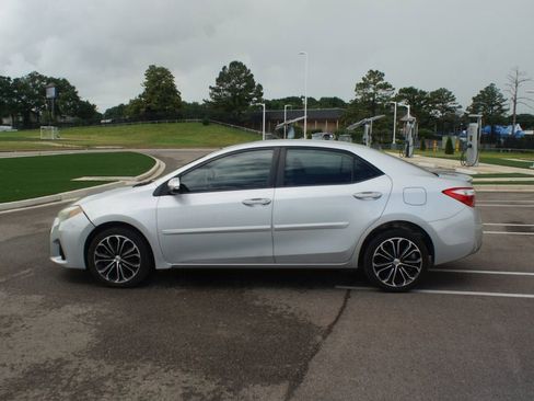 Used 2016 Toyota Corolla S FWD image 8