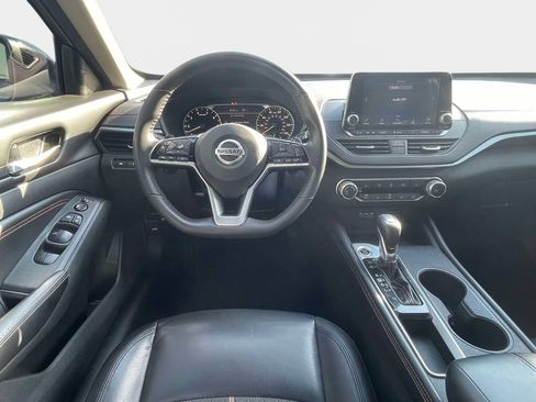 Used 2021 Nissan Altima 2.5 SR w/ SR Premium Package FWD image 12