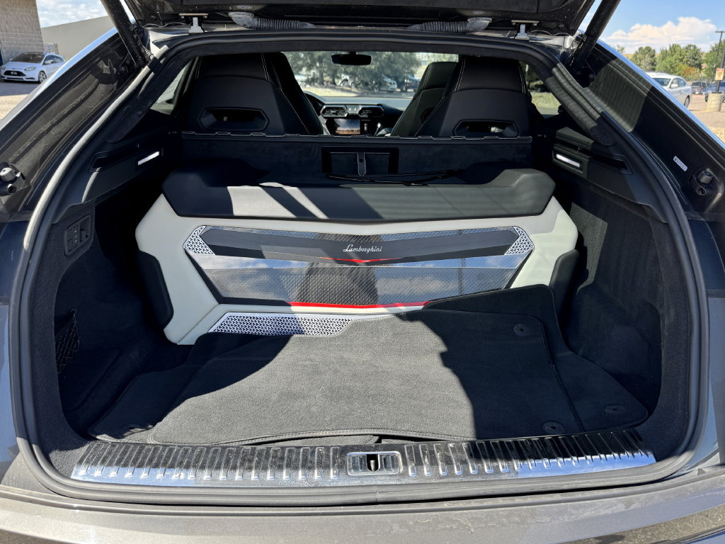Used 2021 Lamborghini Urus AWD/4WD image 12