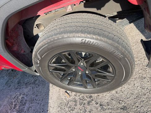Used 2023 GMC Sierra 1500 Elevation RWD image 9