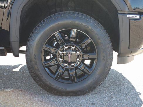 New 2026 GMC Sierra 2500 AT4 w/ AT4 Premium Plus Package image 18