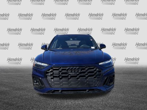 Used 2024 Audi Q5 2.0T Prestige w/ Prestige Package image 3