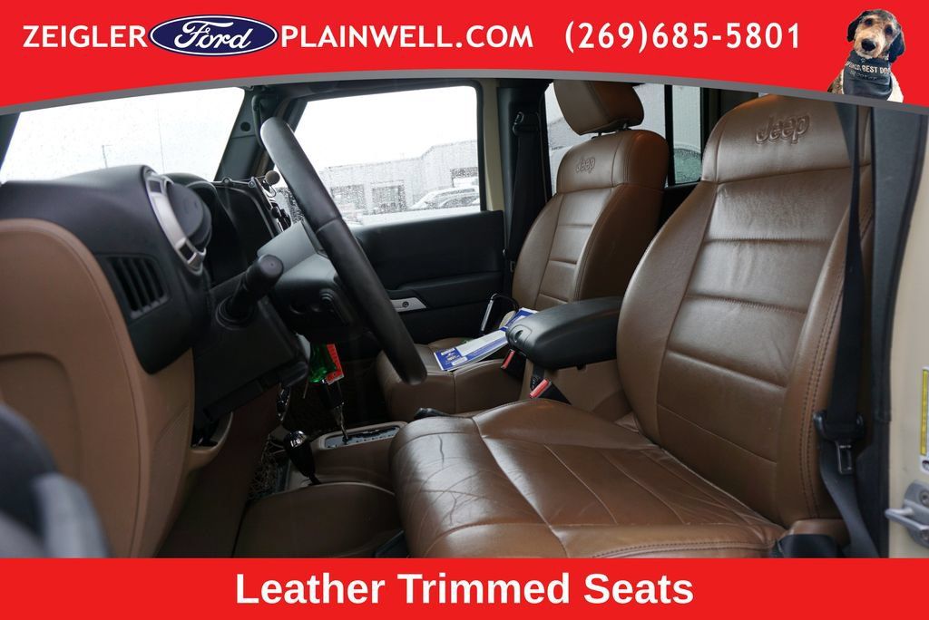 Used 2011 Jeep Wrangler Unlimited Sahara w/ Dual Top Group AWD/4WD image 11