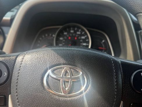 Used 2015 Toyota RAV4 XLE AWD/4WD image 9