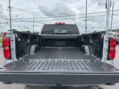 Used 2015 Chevrolet Silverado 2500 LT w/ LT Convenience Package AWD/4WD image 8