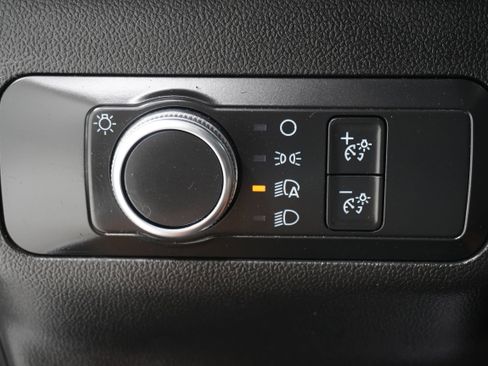 Used 2020 Ford Escape SE image 22