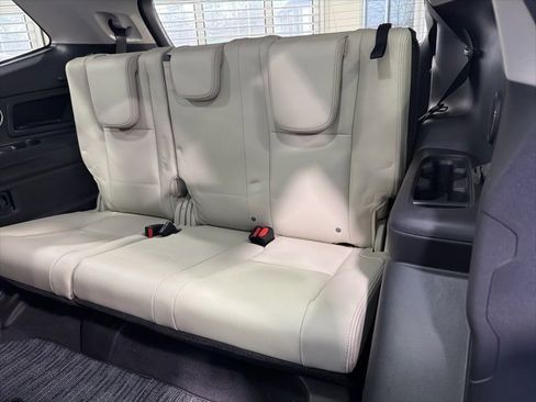 Used 2022 Subaru Ascent Limited w/ Technology Package image 34