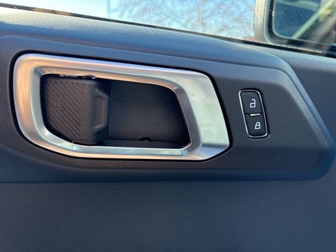 New 2025 Ford Bronco Heritage Edition image 7