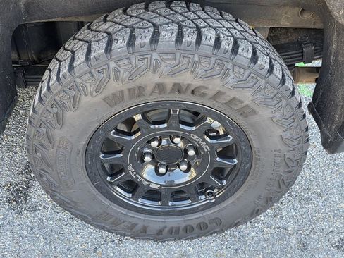 Used 2024 GMC Sierra 1500 AT4X w/ AT4X AEV Edition AWD/4WD image 57