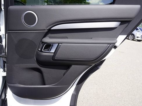 New 2026 Land Rover Discovery Dynamic SE AWD/4WD image 25